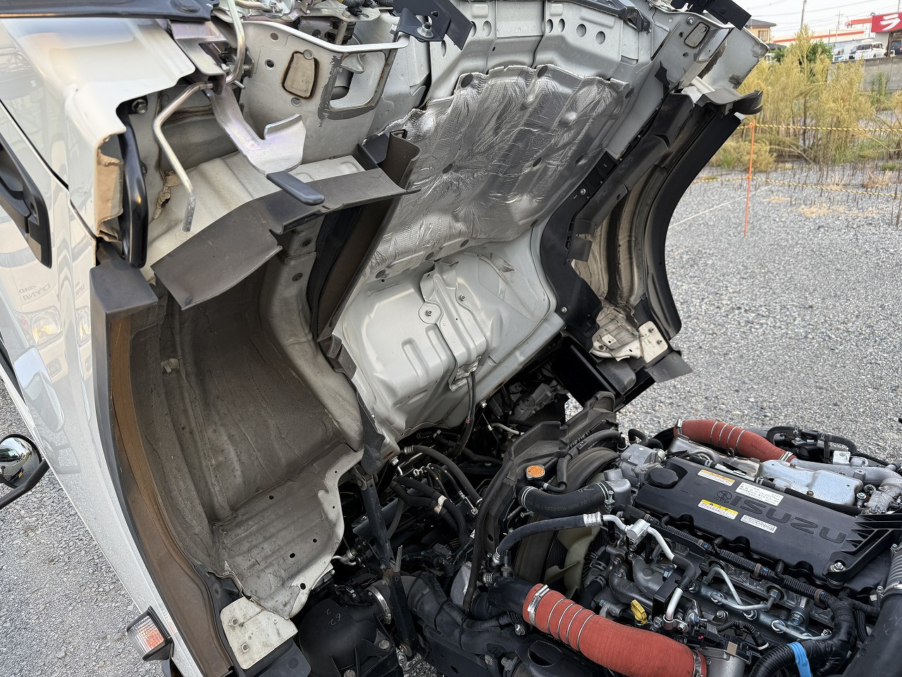 いすゞ エルフ 2RG-NLR88AN(2WD)の写真33