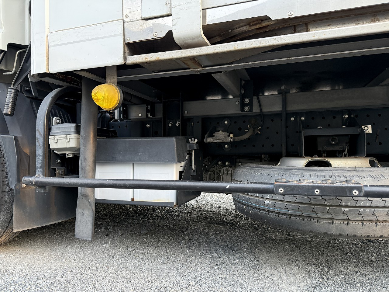 いすゞ エルフ 2RG-NLR88AN(2WD)の写真36