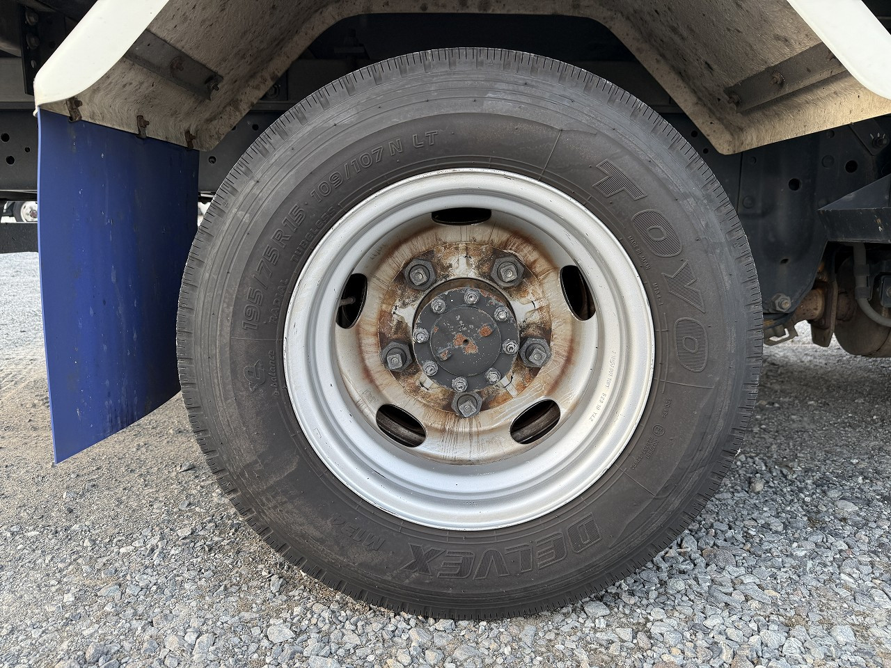 いすゞ エルフ 2RG-NLR88AN(2WD)の写真39