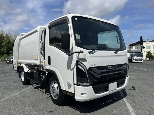 いすゞ エルフ 2PG-NPR88AM(2WD)の写真2