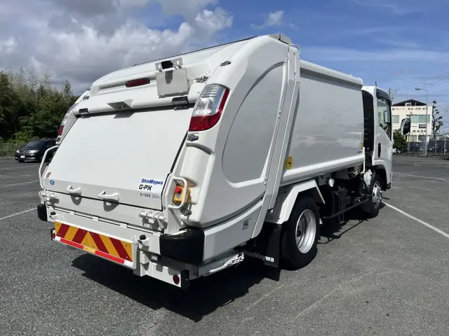 いすゞ エルフ 2PG-NPR88AM(2WD)の写真4