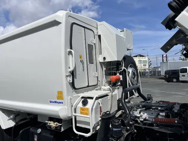 いすゞ エルフ 2PG-NPR88AM(2WD)の写真10