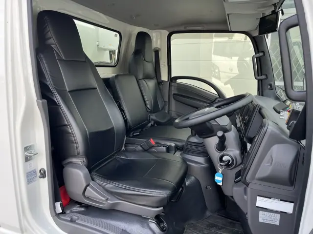 いすゞ エルフ 2PG-NPR88AM(2WD)の写真16