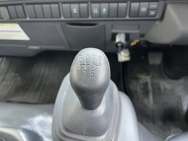 いすゞ エルフ 2PG-NPR88AM(2WD)の写真20