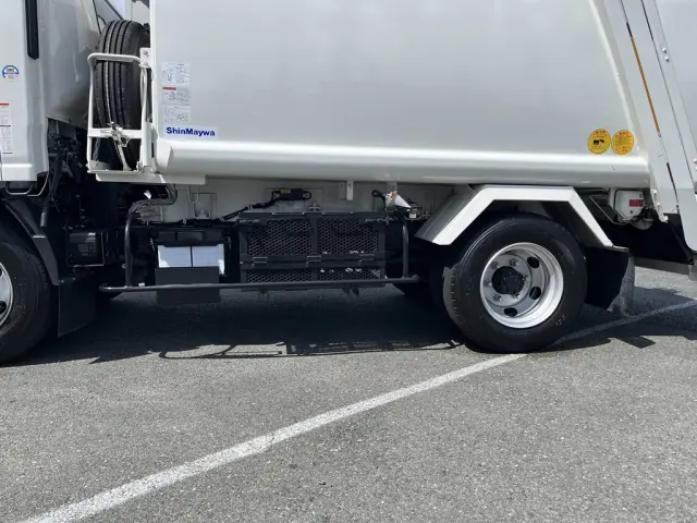 いすゞ エルフ 2PG-NPR88AM(2WD)の写真25