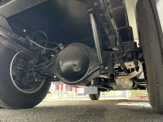いすゞ エルフ 2PG-NPR88AM(2WD)の写真27