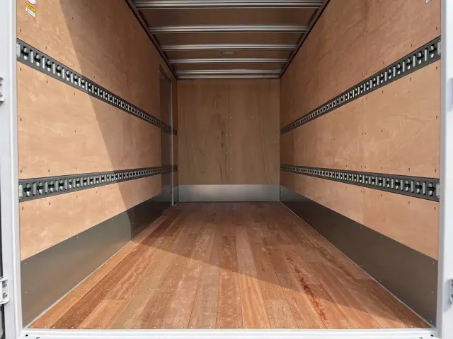 日野 デュトロ 2KG-XZU655M(2WD)の写真6