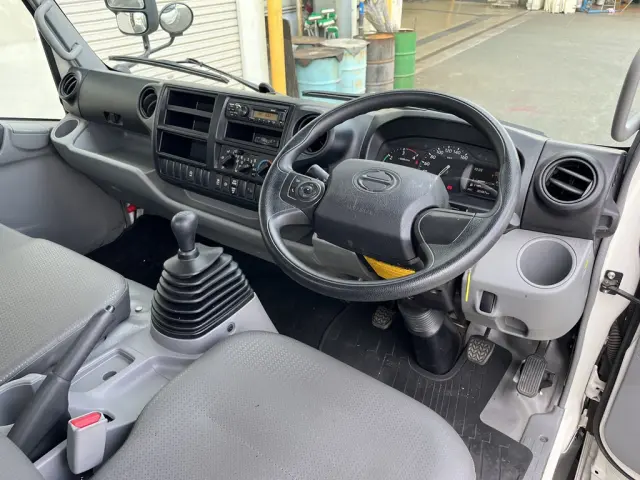 日野 デュトロ 2RG-XZU710M(2WD)の写真13