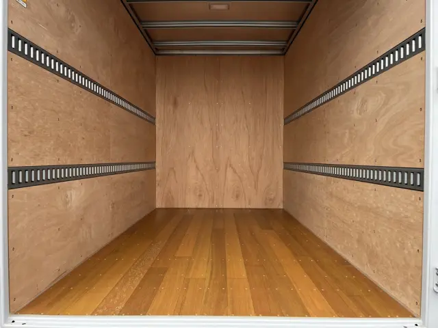 日野 デュトロ 2KG-XZU605M(2WD)の写真6