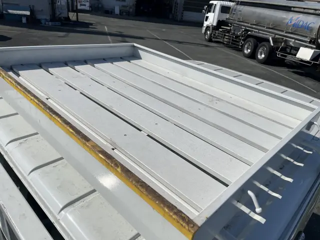 三菱 キャンター 2TG-FBA00(2WD)の写真9