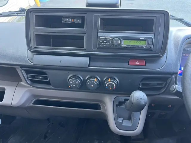 三菱 キャンター 2TG-FBA00(2WD)の写真16