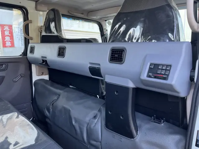 三菱 キャンター 2TG-FBA00(2WD)の写真22