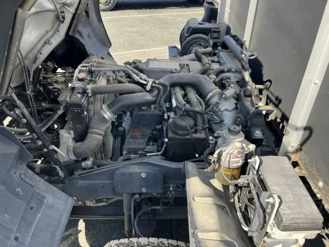 いすゞ フォワード 2RG-FRR90S2(2WD)の写真15