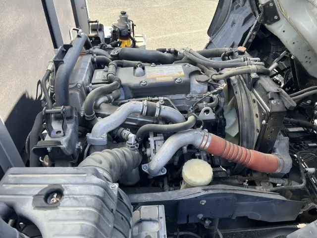 いすゞ フォワード 2RG-FRR90S2(2WD)の写真16