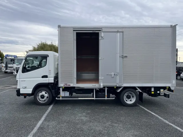 三菱 キャンター 2RG-FEB80(2WD)の写真8