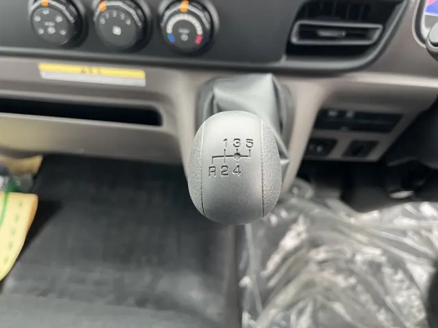 三菱 キャンター 2RG-FEB80(2WD)の写真18