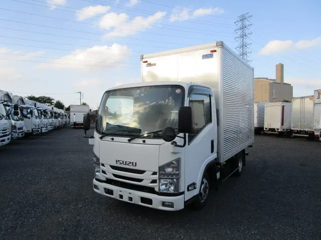 いすゞ エルフ 2RG-NLR88AN(2WD)の写真1