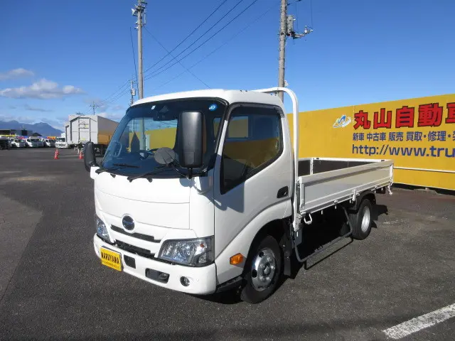 日野 デュトロ 2RG-XZU645M(2WD)の写真1