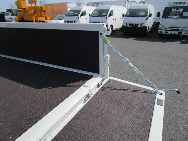 日野 デュトロ 2RG-XZU655M(2WD)の写真9