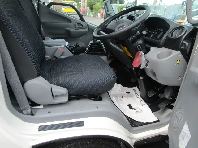 日野 デュトロ 2RG-XZU655M(2WD)の写真13