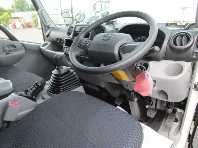 日野 デュトロ 2RG-XZU655M(2WD)の写真15