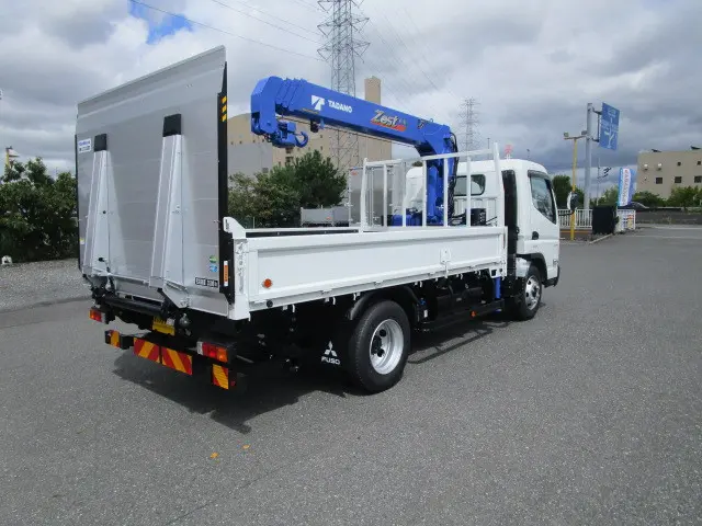 三菱 キャンター 2PG-FEB90(2WD)の写真4