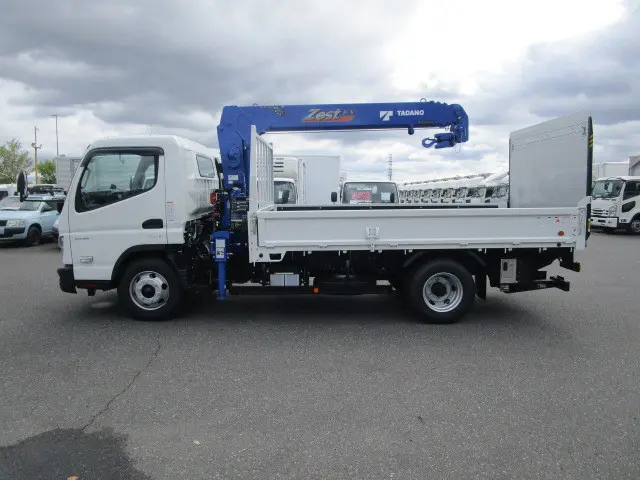 三菱 キャンター 2PG-FEB90(2WD)の写真5