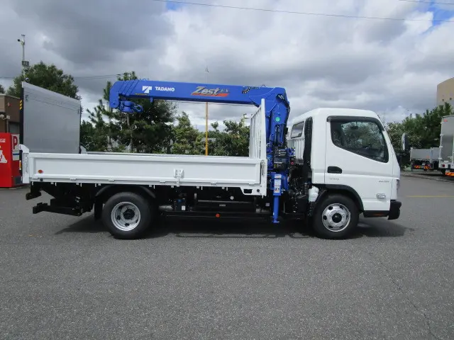 三菱 キャンター 2PG-FEB90(2WD)の写真6