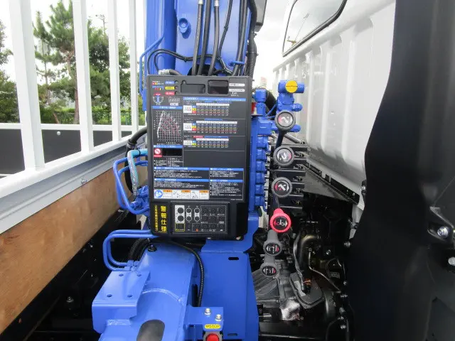 三菱 キャンター 2PG-FEB90(2WD)の写真35