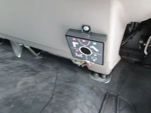 三菱 キャンター 2PG-FEB90(2WD)の写真38