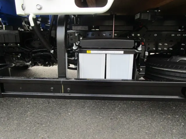 三菱 キャンター 2PG-FEB90(2WD)の写真41