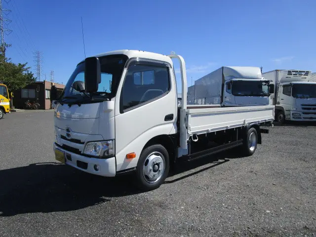日野 デュトロ 2RG-XZU655M(2WD)の写真1