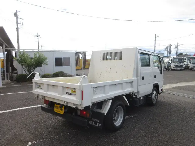 いすゞ エルフ TPG-NJR85AD(2WD)の写真4