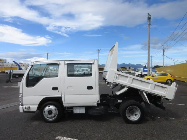 いすゞ エルフ TPG-NJR85AD(2WD)の写真11