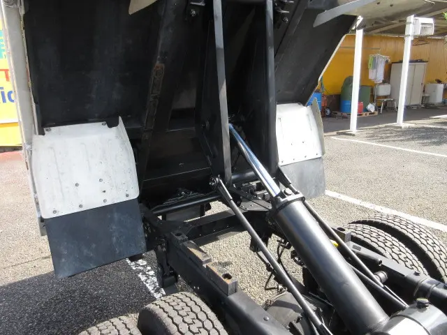 いすゞ エルフ TPG-NJR85AD(2WD)の写真19