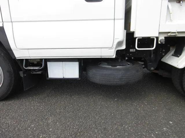 いすゞ エルフ TPG-NJR85AD(2WD)の写真41