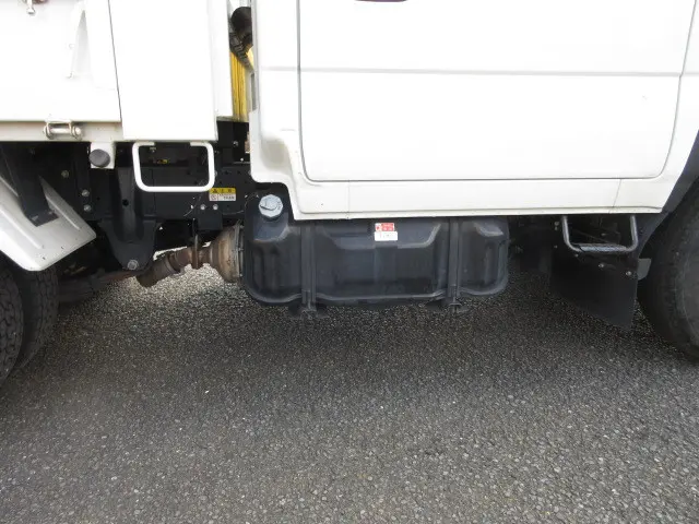 いすゞ エルフ TPG-NJR85AD(2WD)の写真42