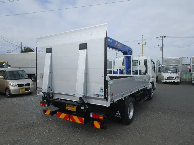 三菱 キャンター 2PG-FEB90(2WD)の写真3