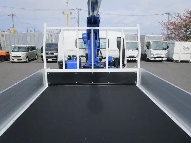 三菱 キャンター 2PG-FEB90(2WD)の写真8