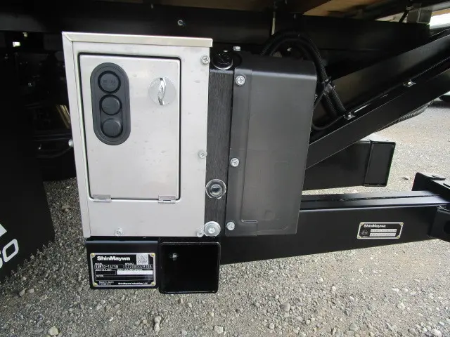 三菱 キャンター 2PG-FEB90(2WD)の写真36