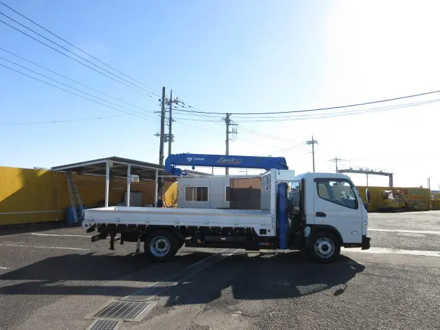 三菱 キャンター 2PG-FEB90(2WD)の写真6