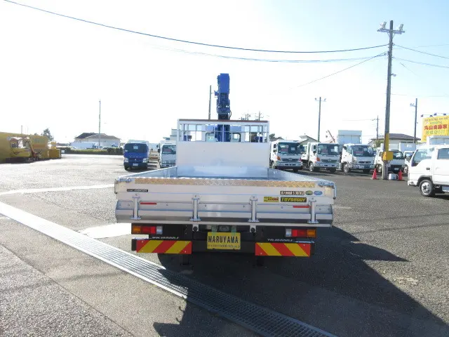 三菱 キャンター 2PG-FEB90(2WD)の写真7