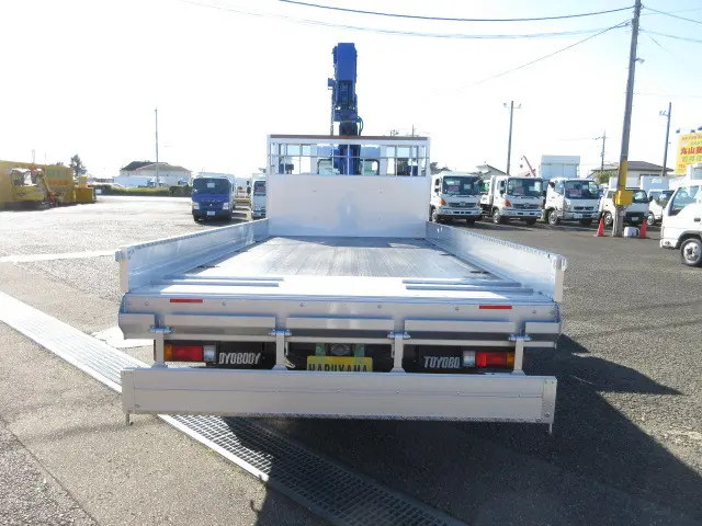 三菱 キャンター 2PG-FEB90(2WD)の写真8