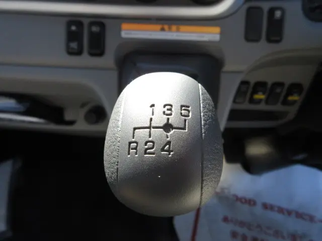 三菱 キャンター 2PG-FEB90(2WD)の写真13