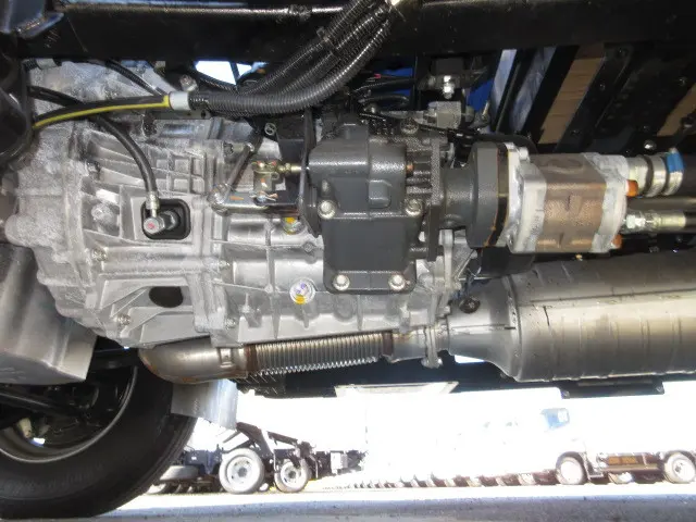 三菱 キャンター 2PG-FEB90(2WD)の写真21