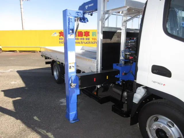 三菱 キャンター 2PG-FEB90(2WD)の写真32