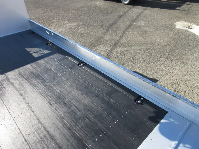 三菱 キャンター 2PG-FEB90(2WD)の写真40