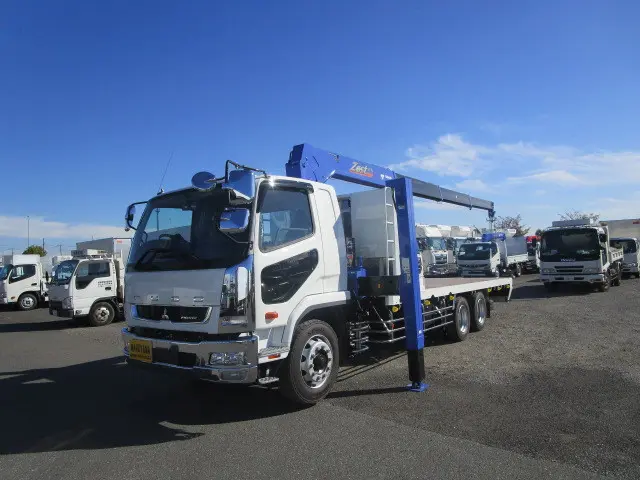 三菱 ファイター 2DG-FQ62F(6x4)の写真1