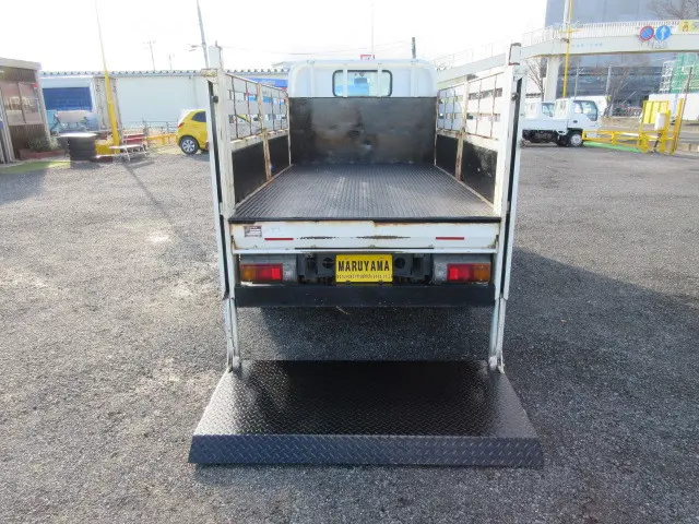 日野 デュトロ TKG-XZU605M(2WD)の写真9