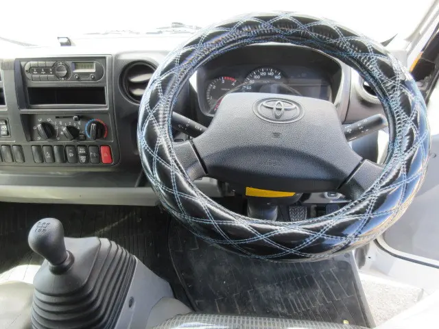 トヨタ ダイナ TKG-XZU710(2WD)の写真13